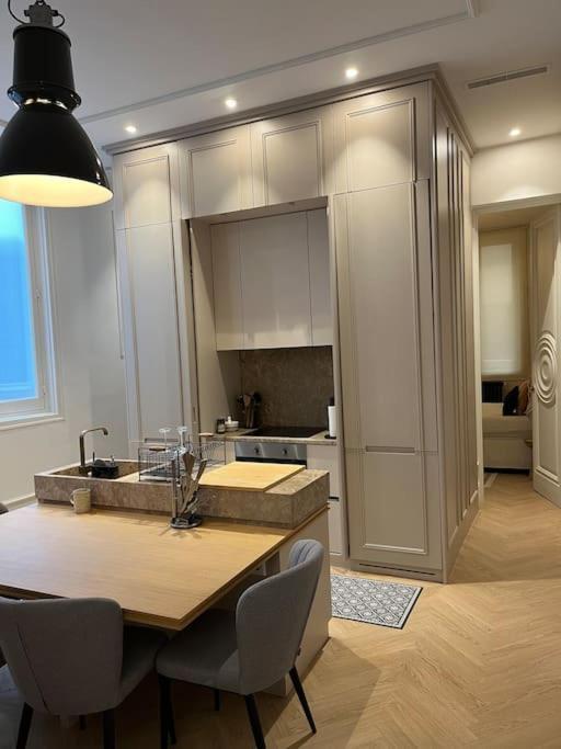 מדריד El Botones - Nuevo Apartamento De Diseno Barco מראה חיצוני תמונה